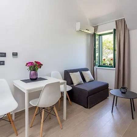 Top Floor Luxury Studio In Old Town - Top Location